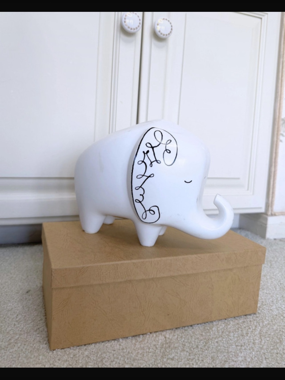 Kate Spade x Lenox White Ceramic Elephant Figurine Piggy Bank Collectible - Picture 4 of 7